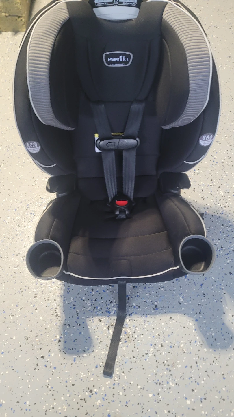Evenflo Car Seat - photo 2