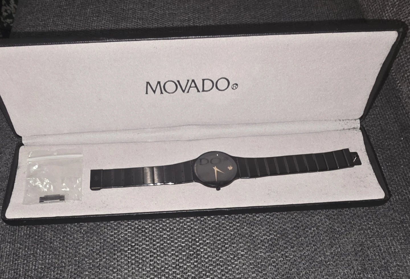 Movado Museum Ultra Thin Watch - Like New - photo 4