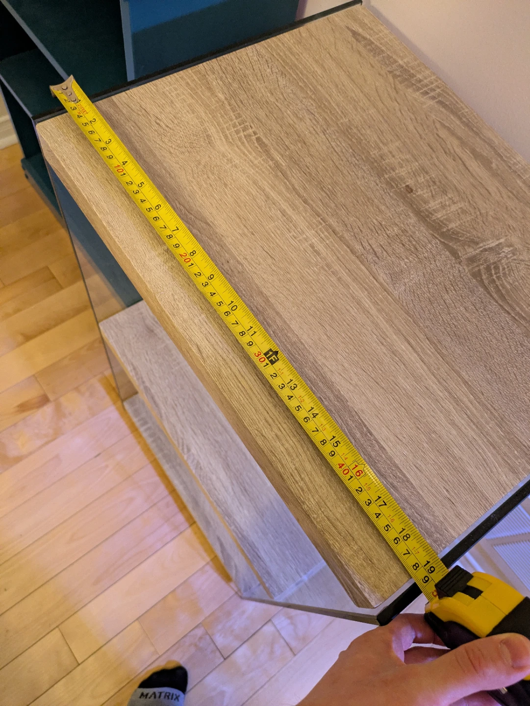 Glass and Wood Shelf Unit - photo 3