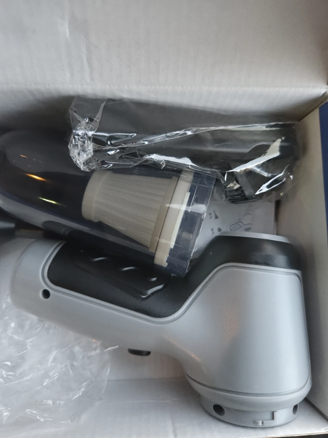 Portable vacuum - photo 2