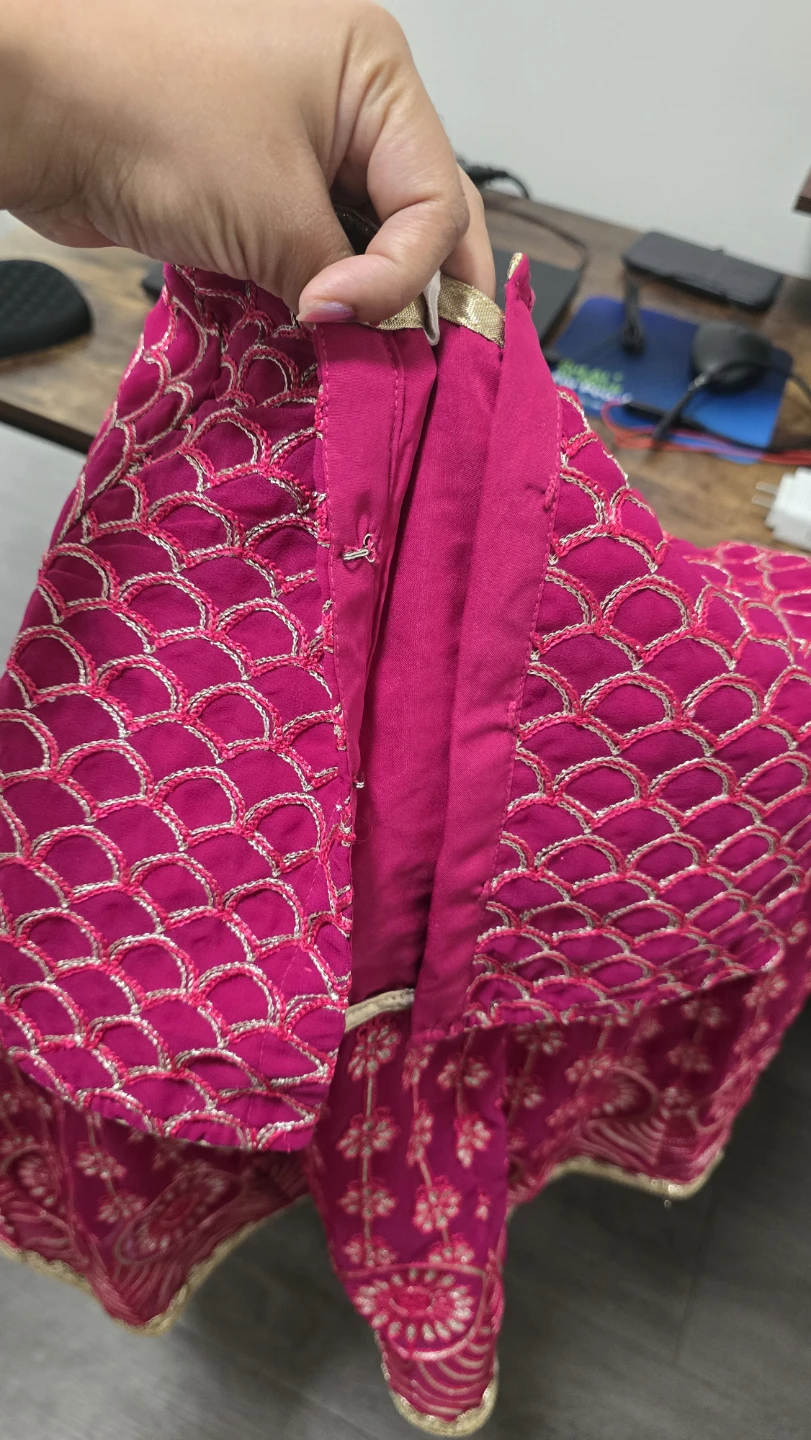 Girls' Pink Embroidered Lehenga Choli Set - photo 2