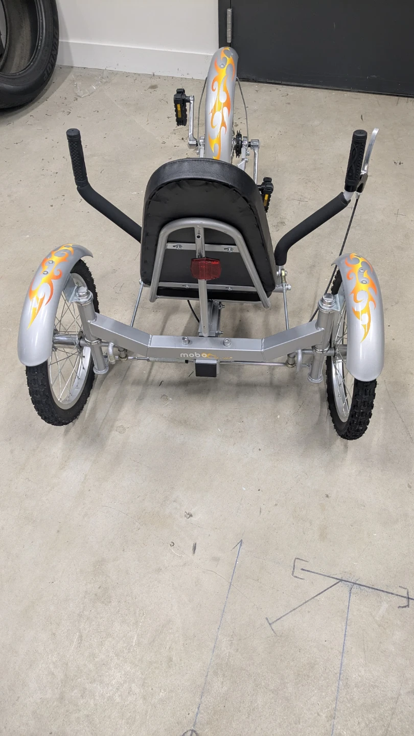 Mobo Tri sit 'n' Spin Tricycle