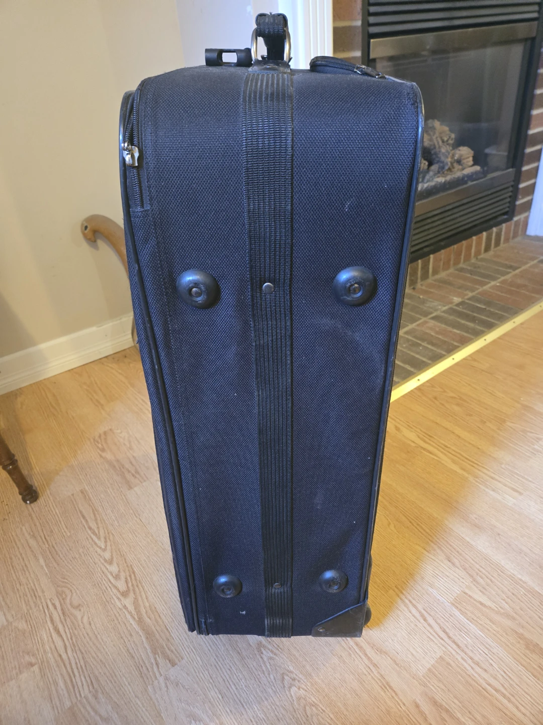 American Tourister Black Suitcase - photo 3