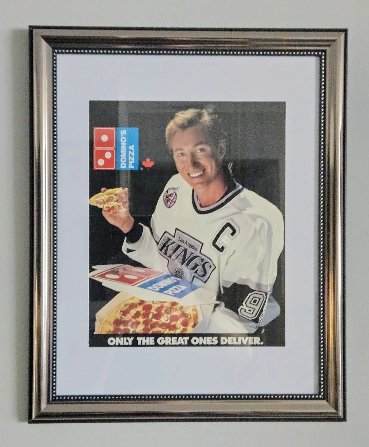 Vintage Framed 1994 Wayne Gretzky Domino's Pizza Ad. - photo 5