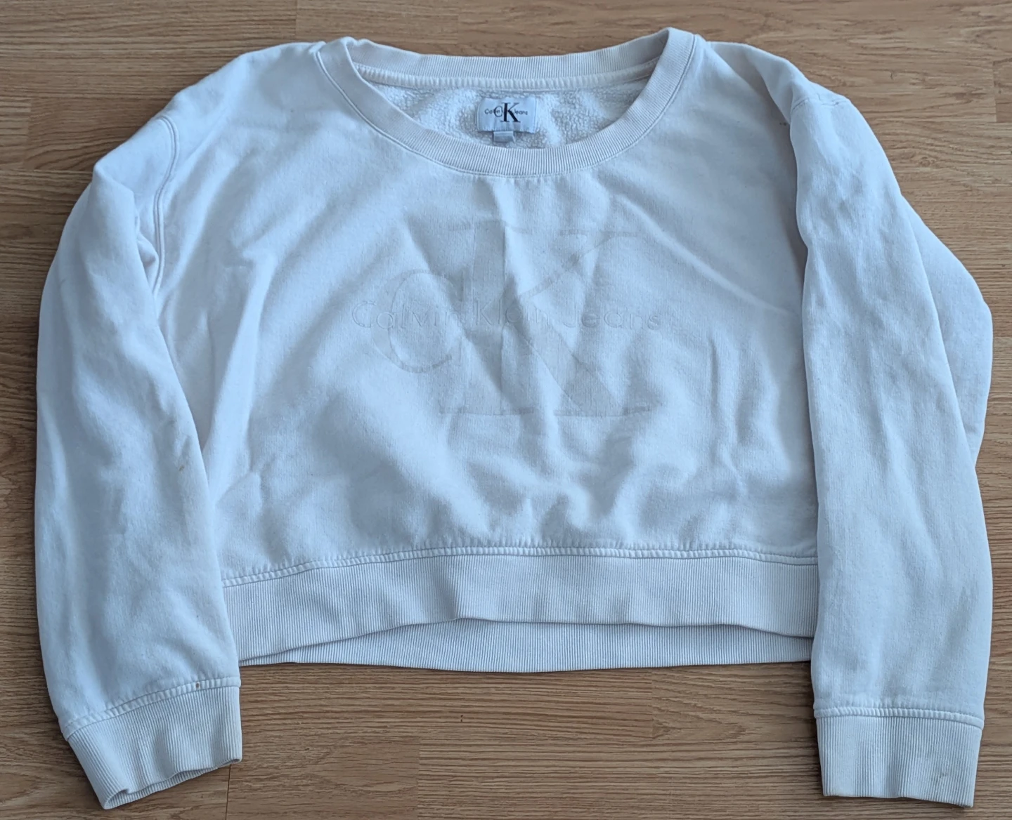 Woman's Calvin Klein - Cropped Sweatshirt - Cream