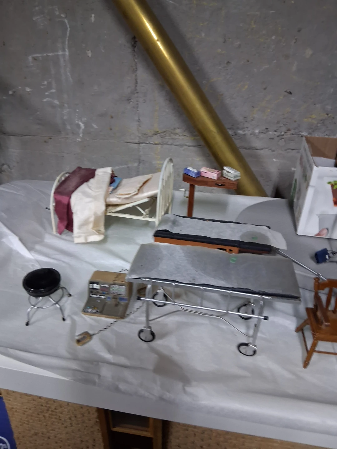 Dollhouse Miniature Medical and Retail Accessories Lot - photo 2