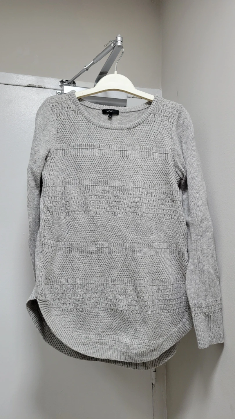 RW&CO. Grey Textured Sweater - Size M