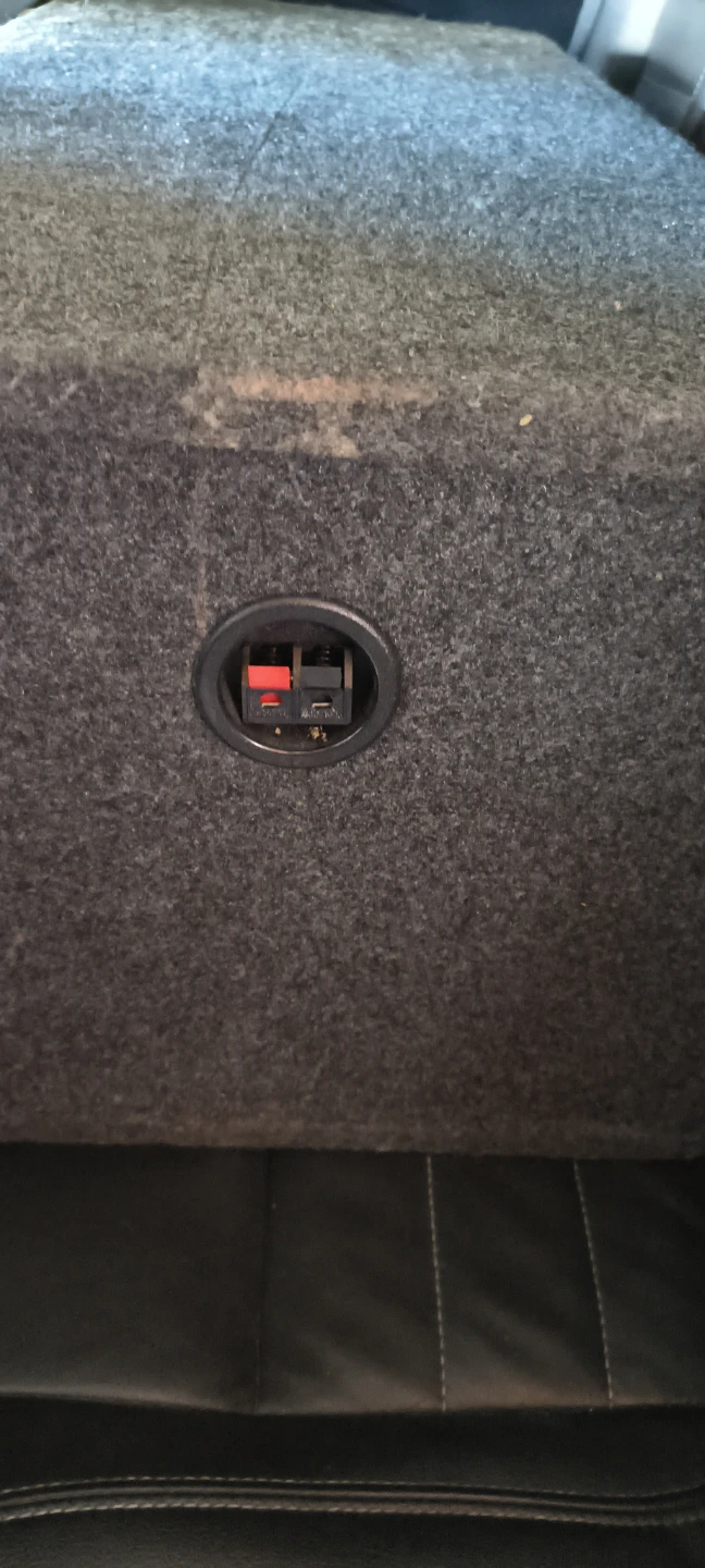 Kicker Dual Subwoofer Box - photo 3