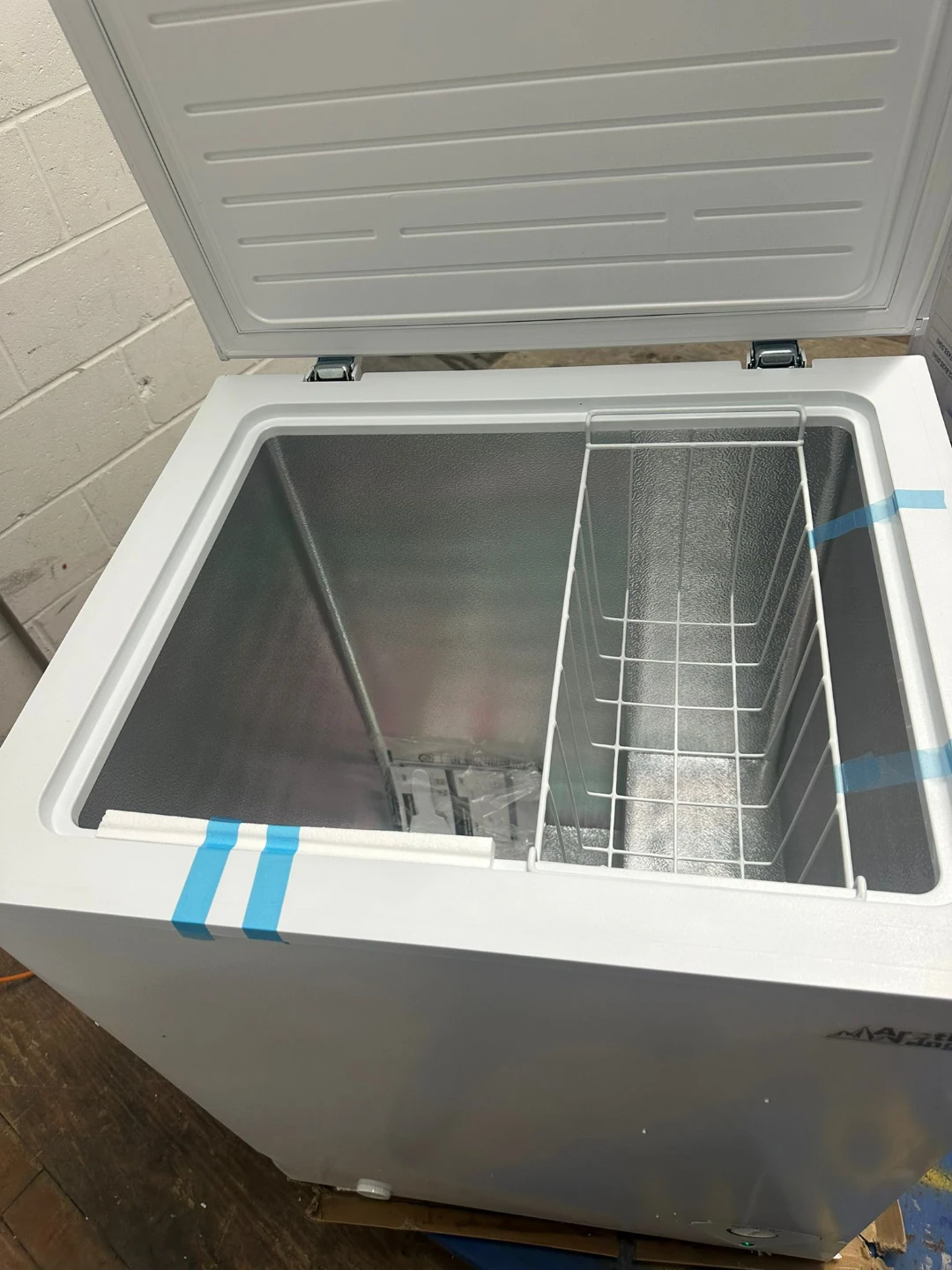 Brand New- Arctic King 5.0 cu ft Chest Freezer - photo 5
