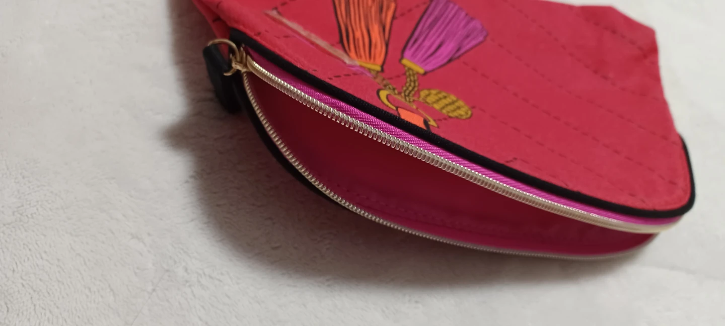 Estee Lauder Red Quilted Cosmetic Bag Pouch - photo 5