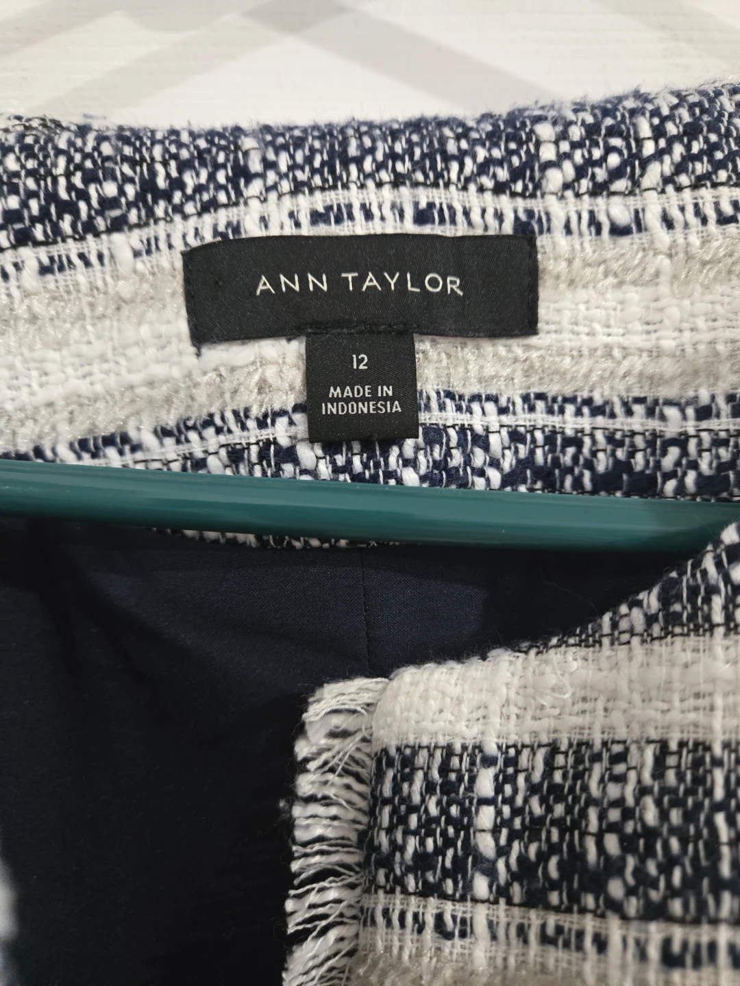 Ann Taylor Women's Striped Tweed Jacket Size 12 - photo 3