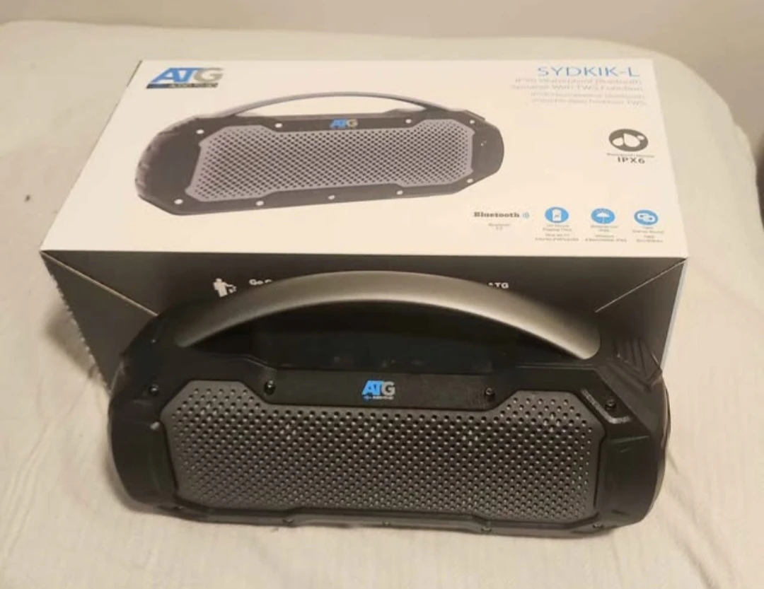 Bluetooth speaker LOUD!! BRAND NEW!!