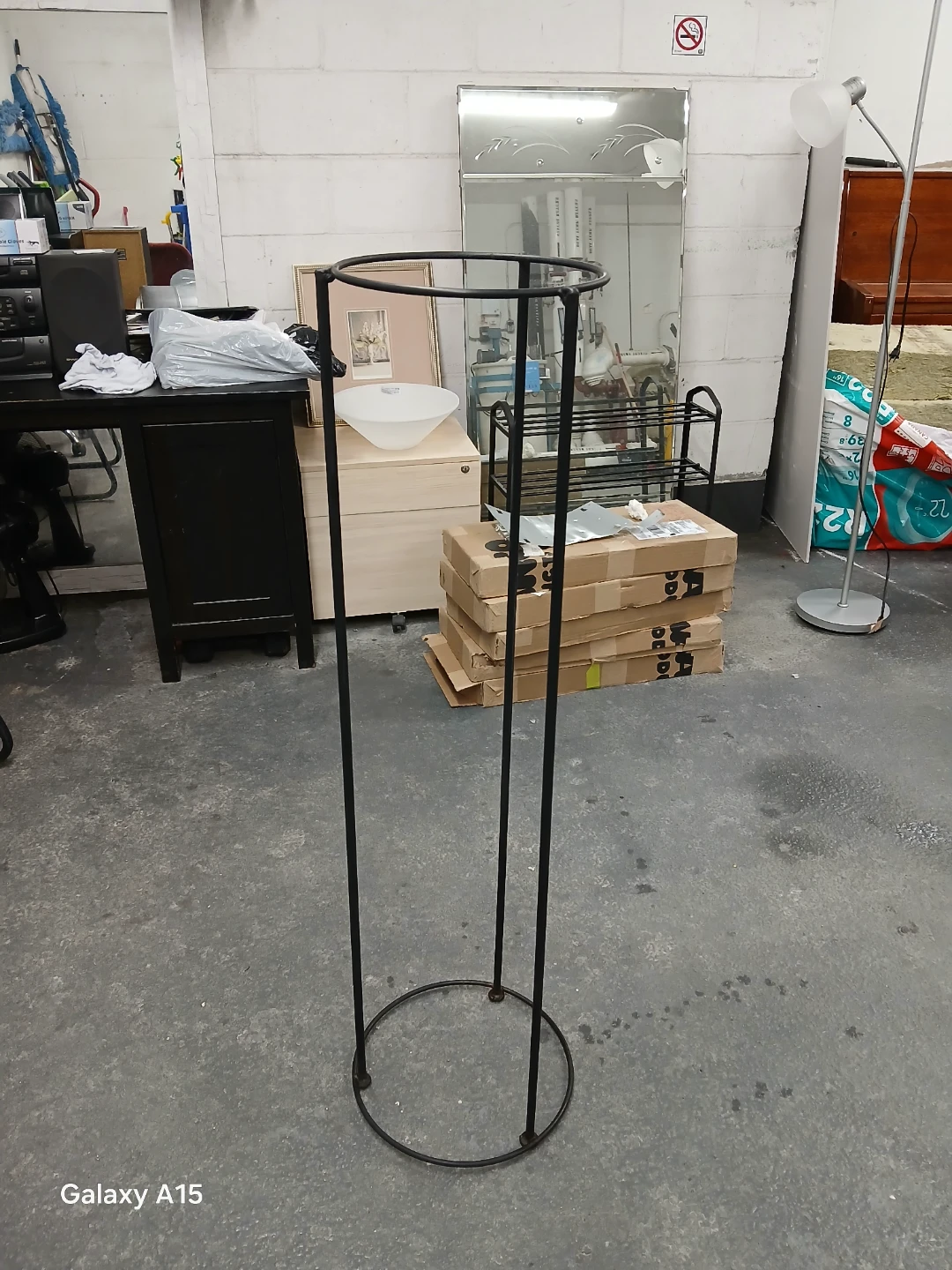 Black Metal Floor Lamp Stand