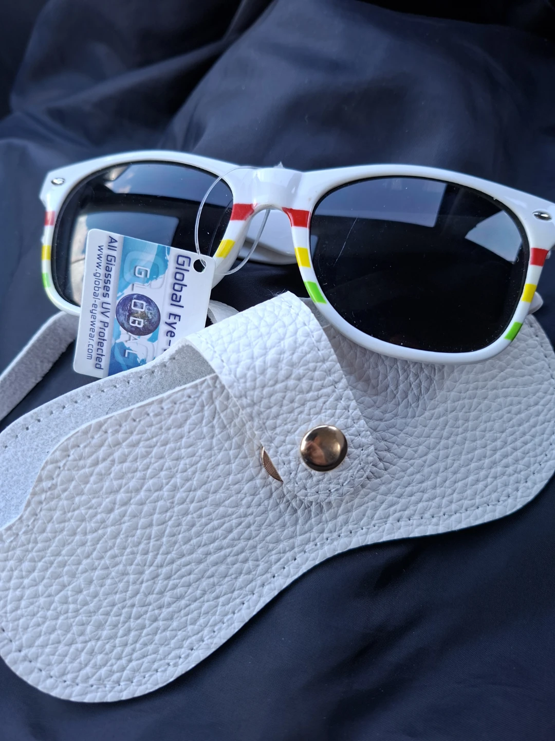 Global Eye Sunglasses with Case