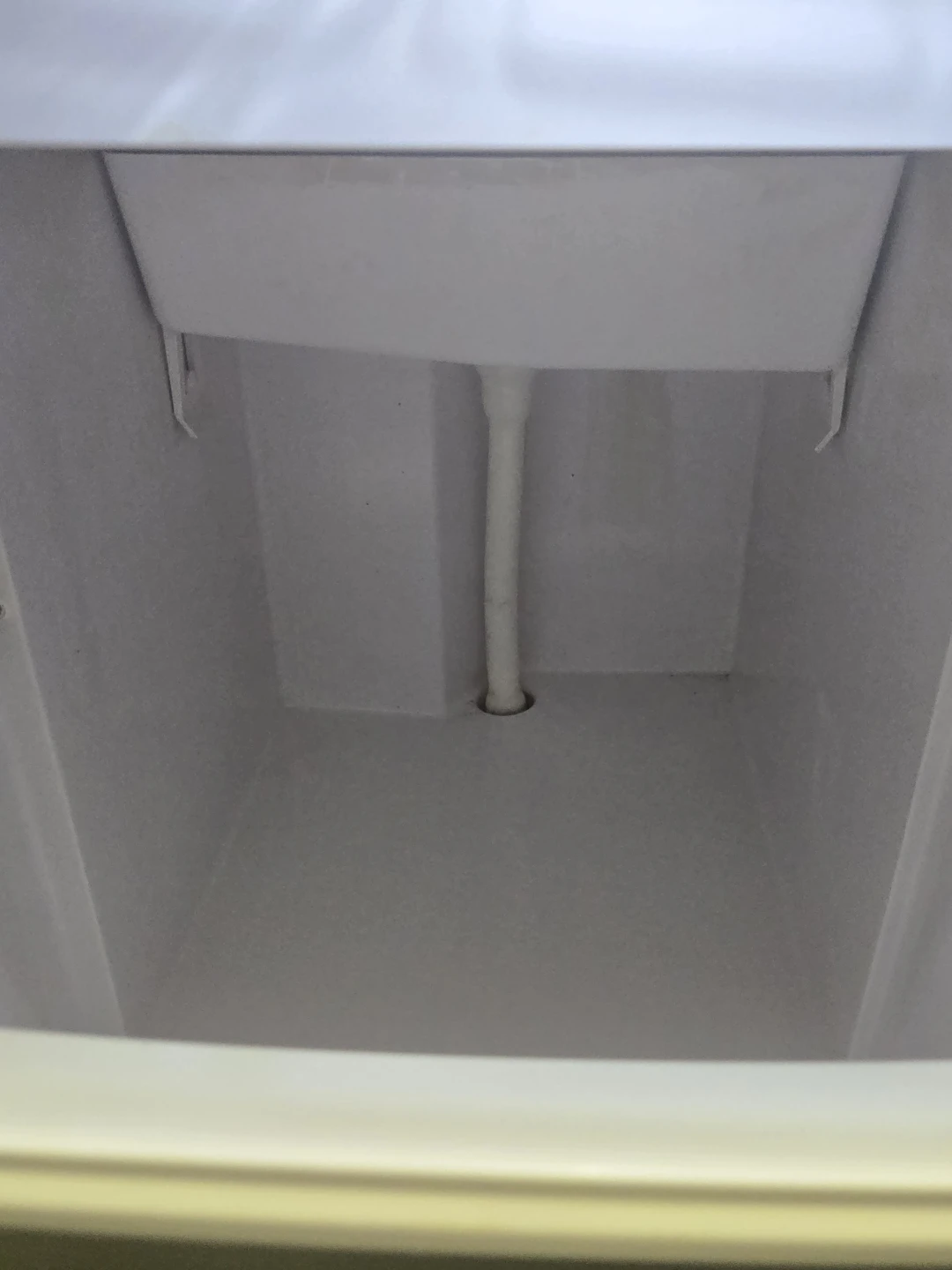 Sub-Zero UC-15IP Undercounter Ice Machine - photo 2