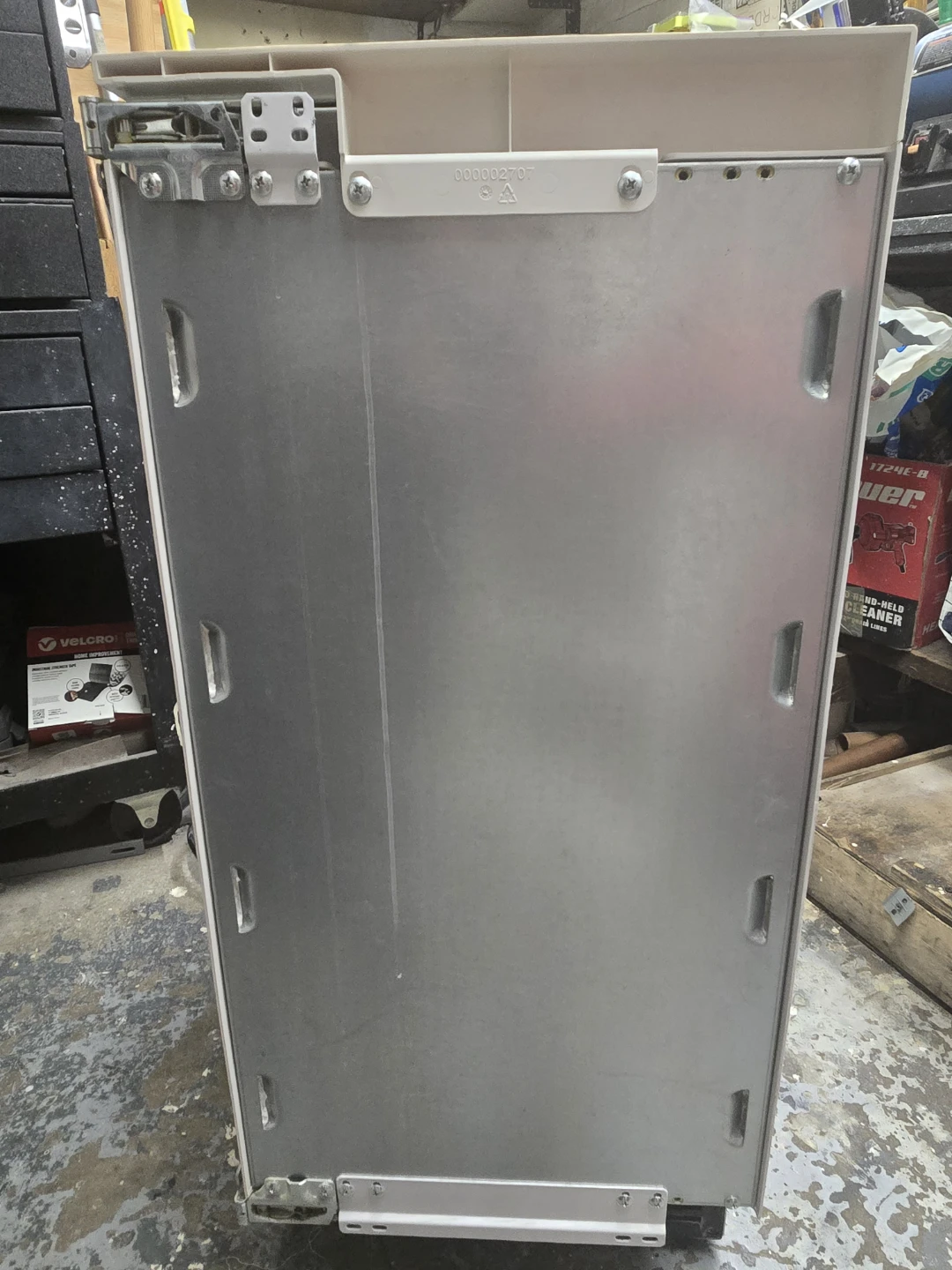 Sub-Zero UC-15IP Undercounter Ice Machine - photo 3