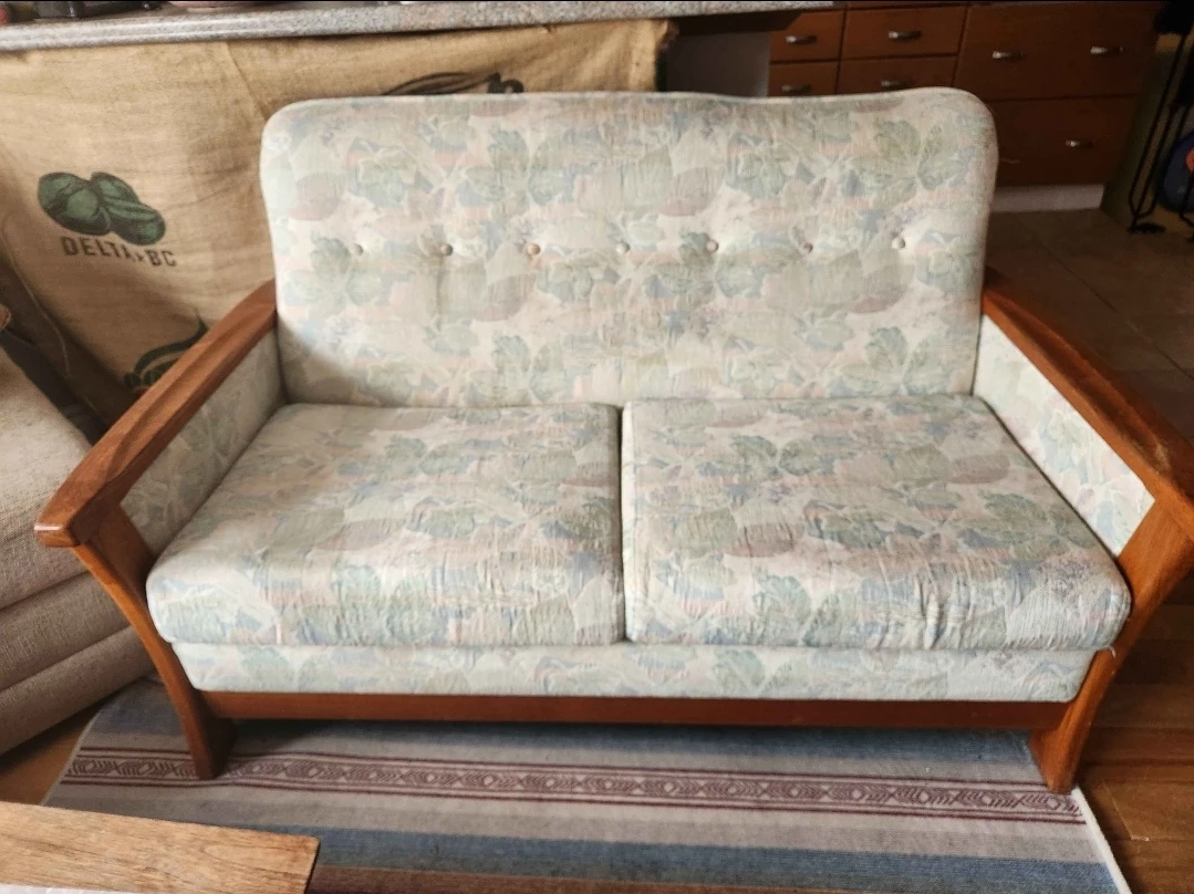 MCM Loveseat - photo 2