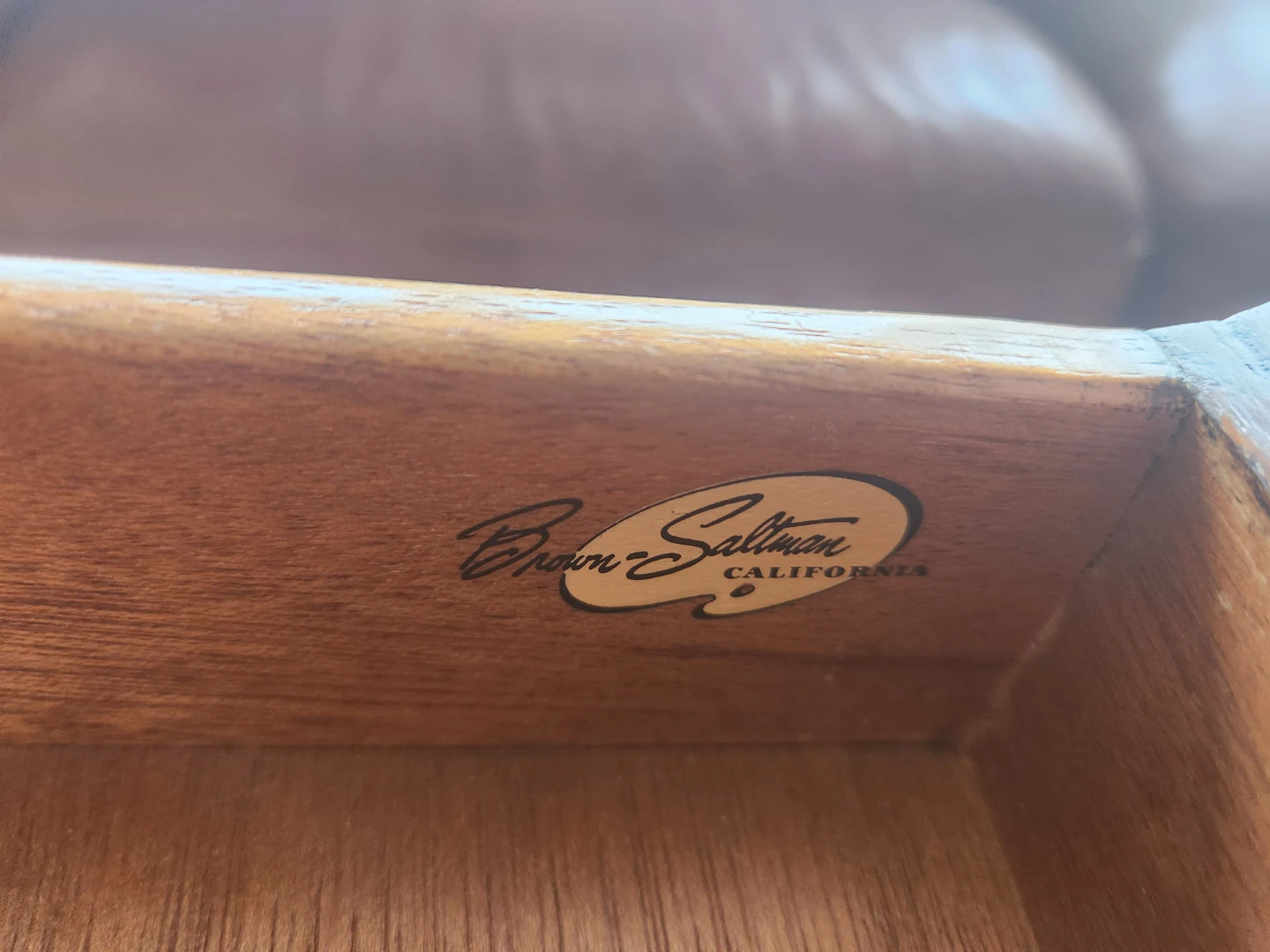 AUTH MCM Pair of BROWN SALTMAN Magazine Side tables - photo 4