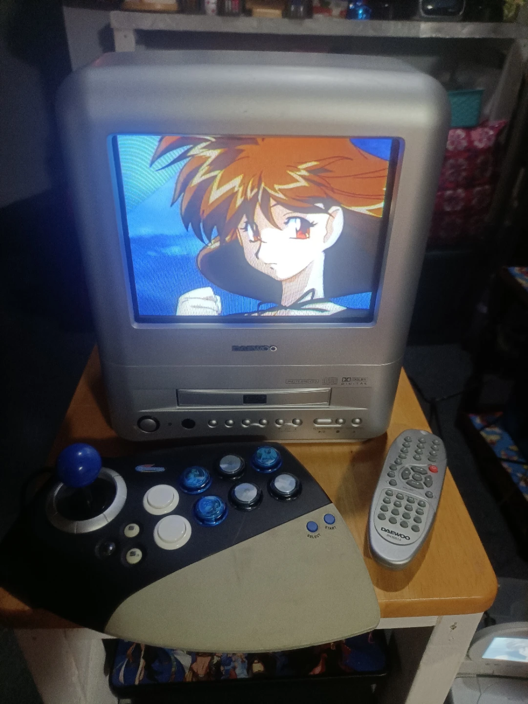 Daewoo Television with DVD Player - photo 4