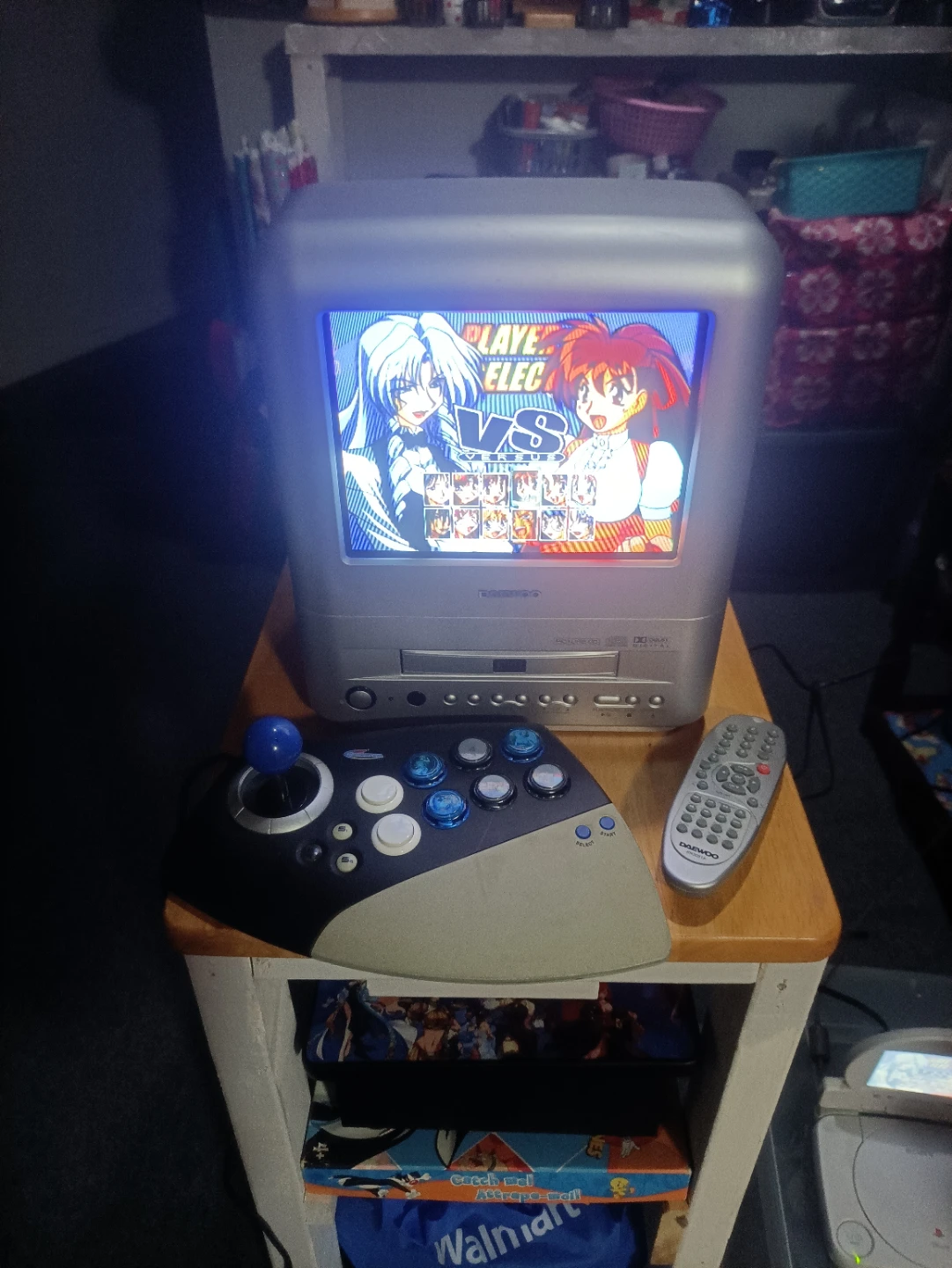 Daewoo Television with DVD Player - photo 5