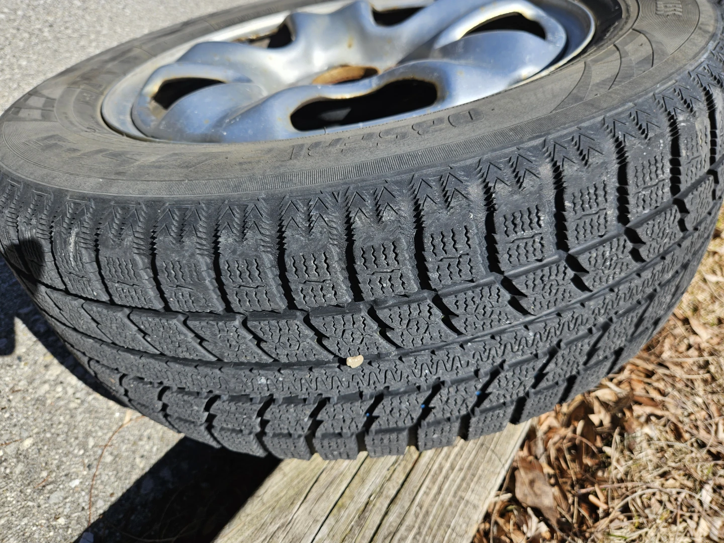 OEM Honda rims and Toyo winter tires. 215/60/16. 5 x 114.3 - photo 3