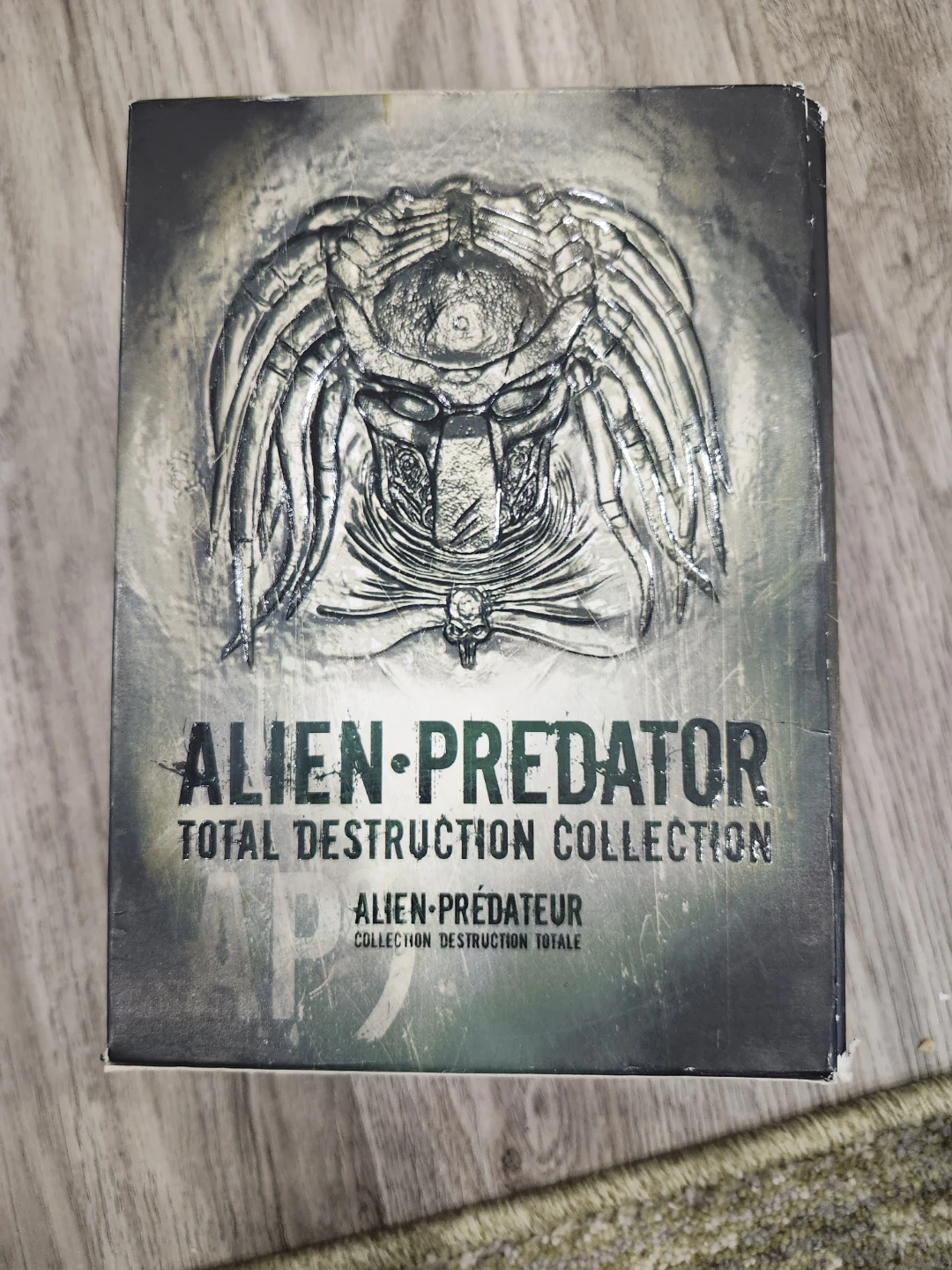 Alien vs Predator Total Destruction Collection DVD Set - photo 2