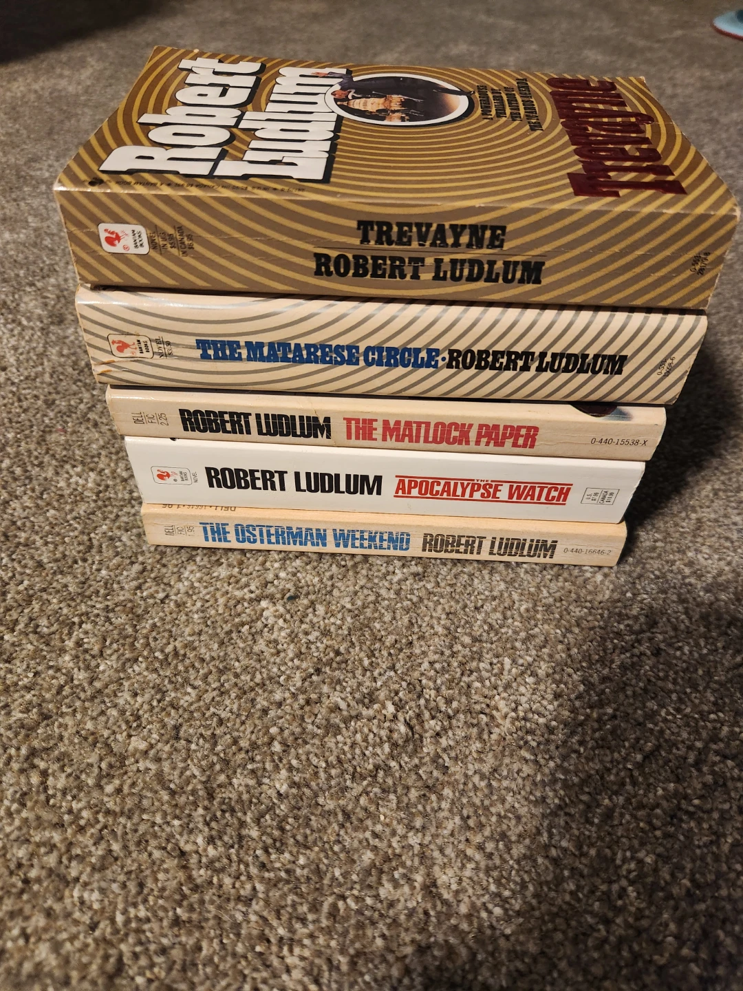 Collection of Robert Ludlum Novels - photo 3