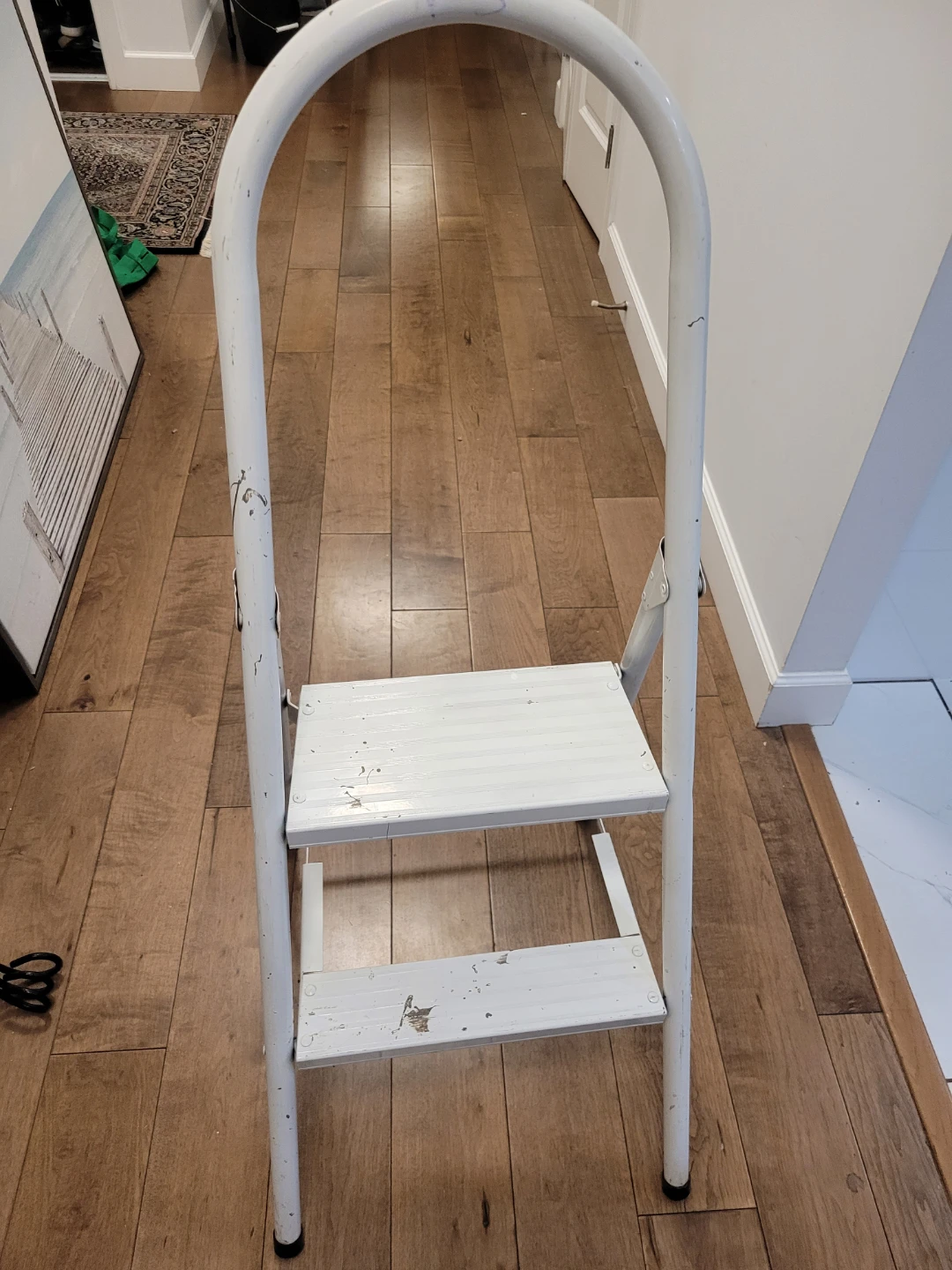 Davidson 560 White Two Stepladder