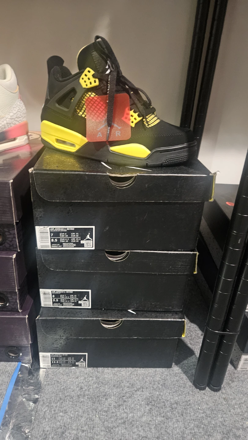 Nike Air Jordan Retro Sneakers - photo 4