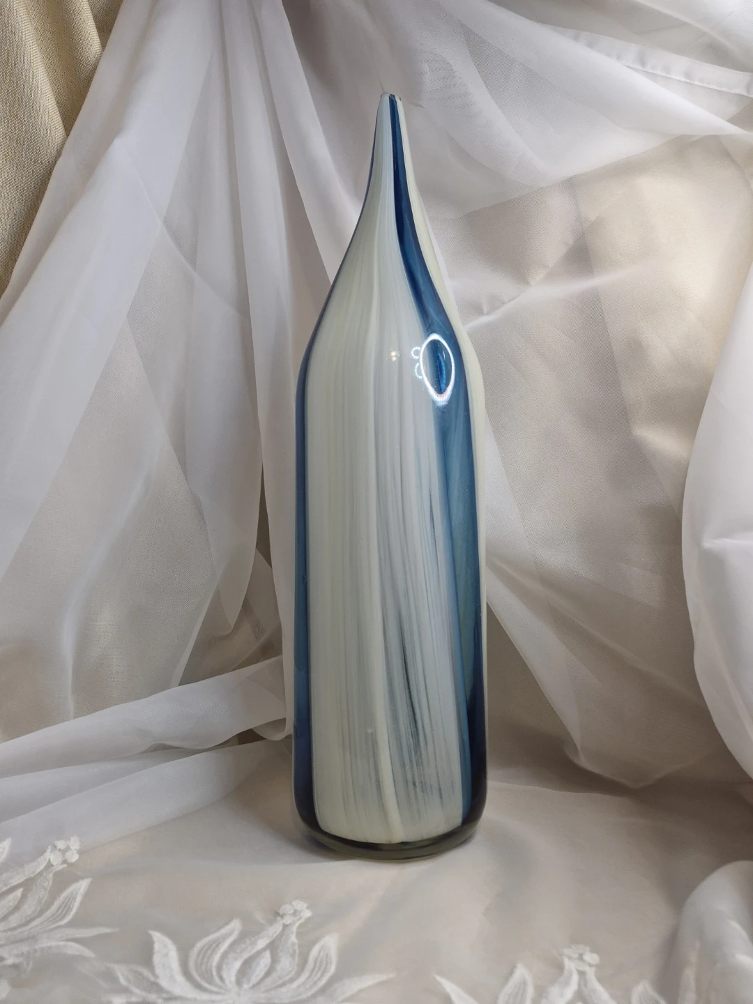 Beautiful 18" Tall Hand Made Studio Art Swirl Glass Stem Vase - photo 5