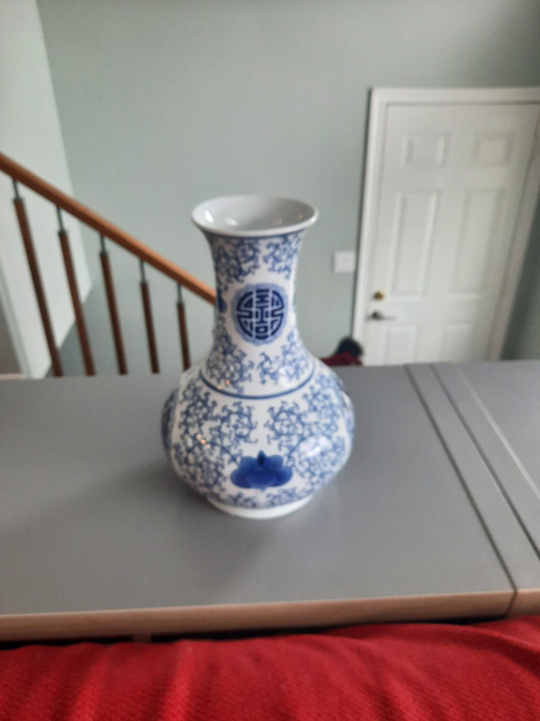 Lovely Blue and White Porcelain Vase - photo 3