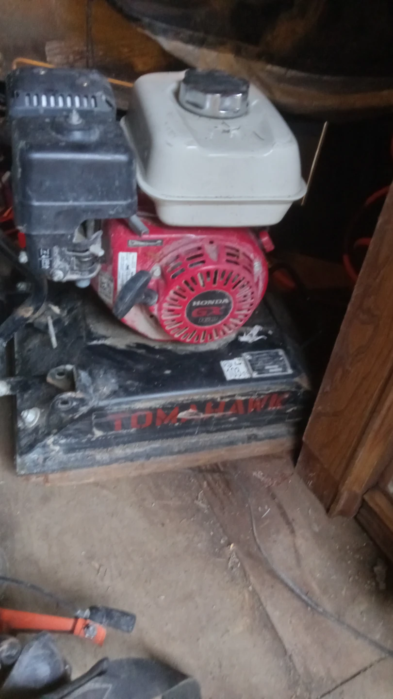 Tomahawk 5.5 HP Vibratory Plate Compactor Tamper - photo 2
