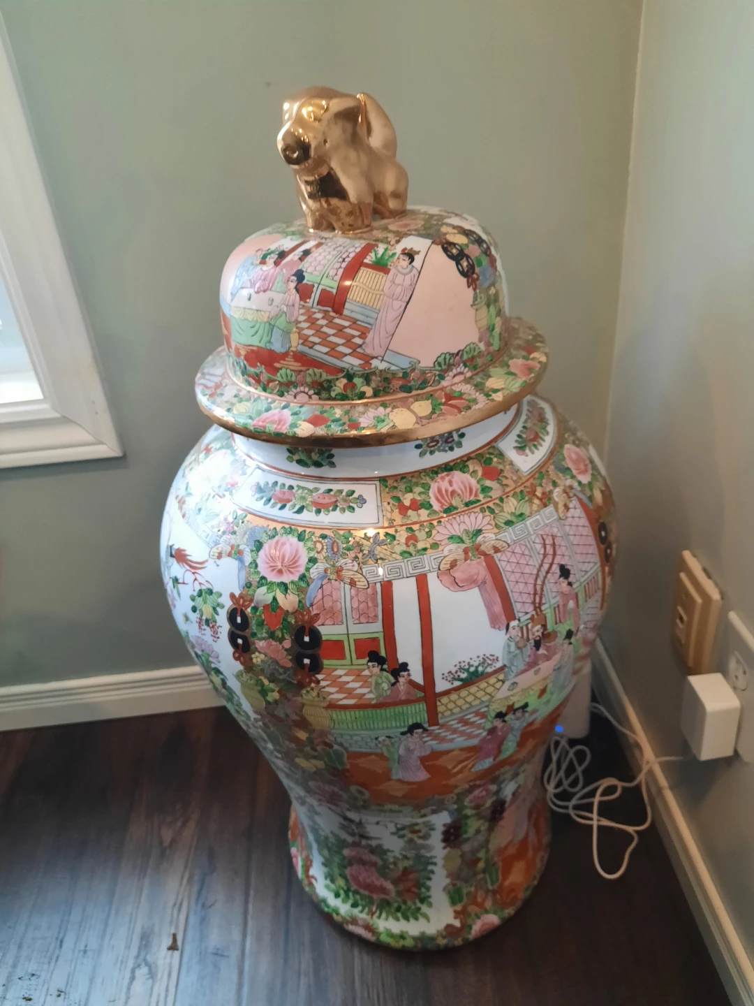 Large Decorative Vase Chinese theme