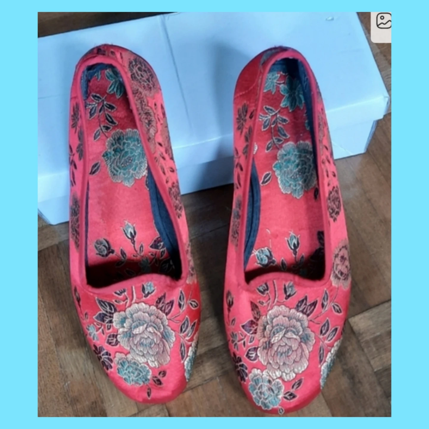 Red Floral Embroidered Ballet Flats