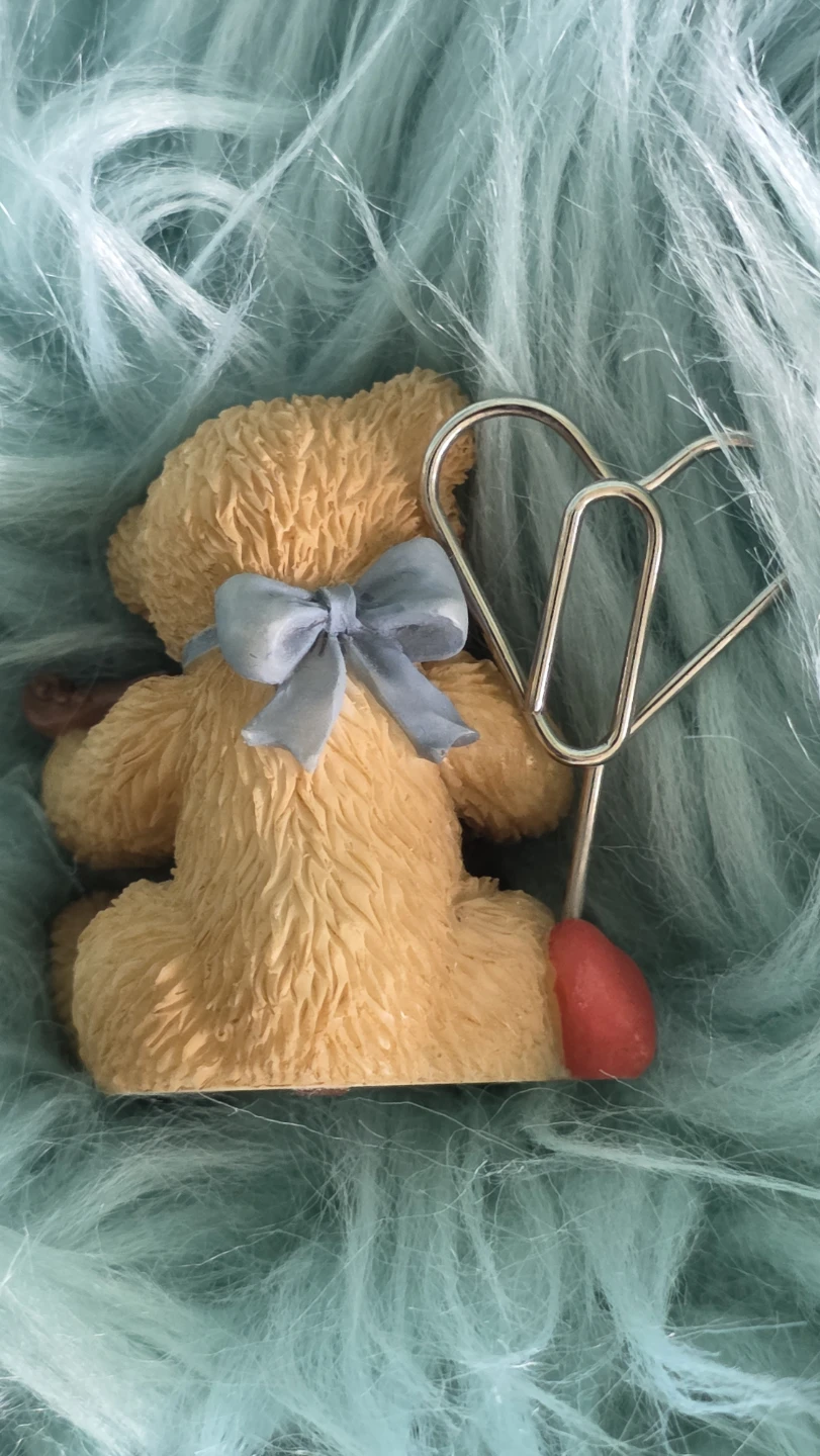 Cherished Teddy Bear Figurine with Heart with clip for note - photo 3