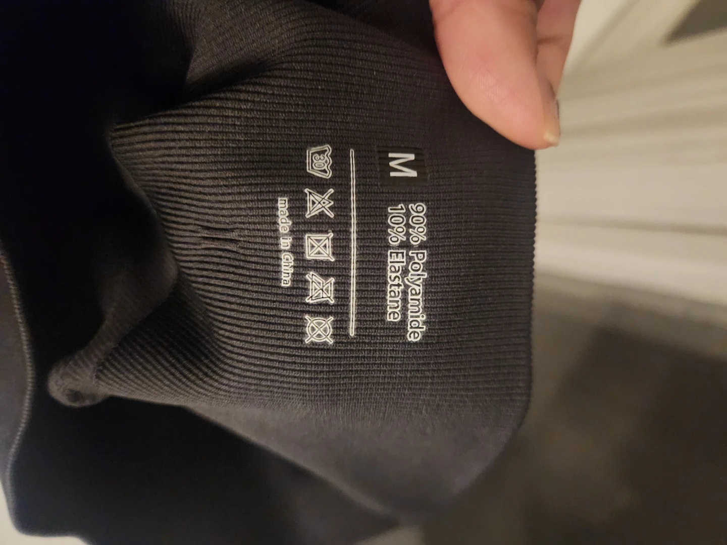 Black Seamless Workout Leggings - Size Medium - photo 2