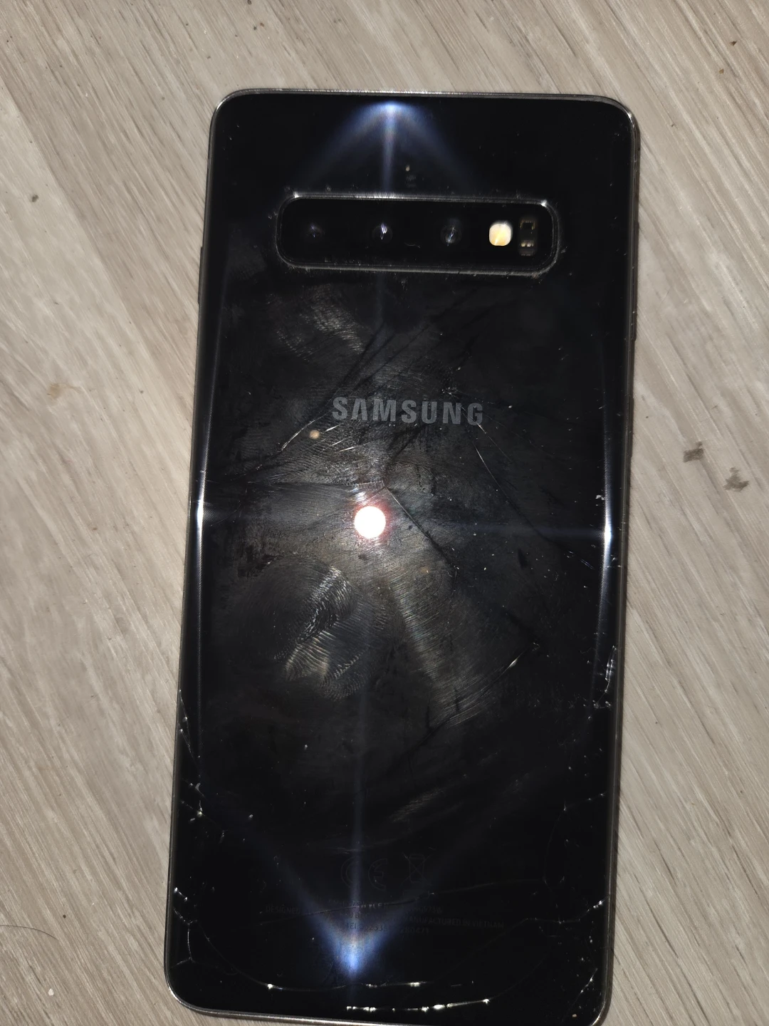 Samsung Galaxy S10 w/ otter box case - photo 2
