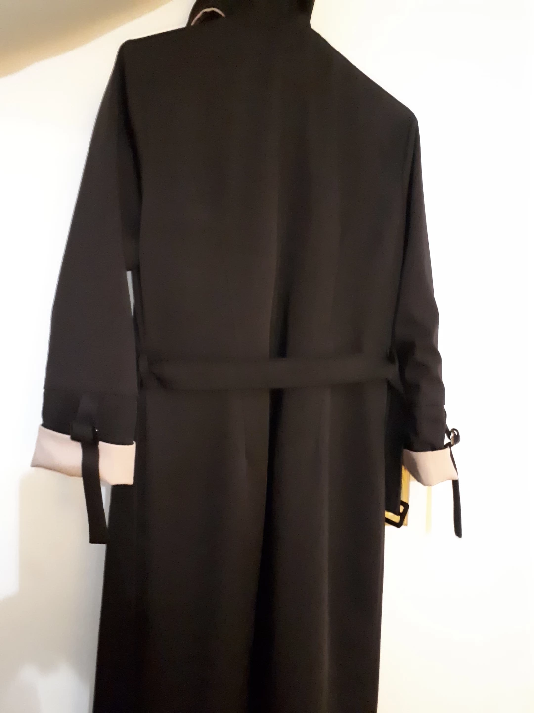 Black hooded trench coat with tan lining - photo 2