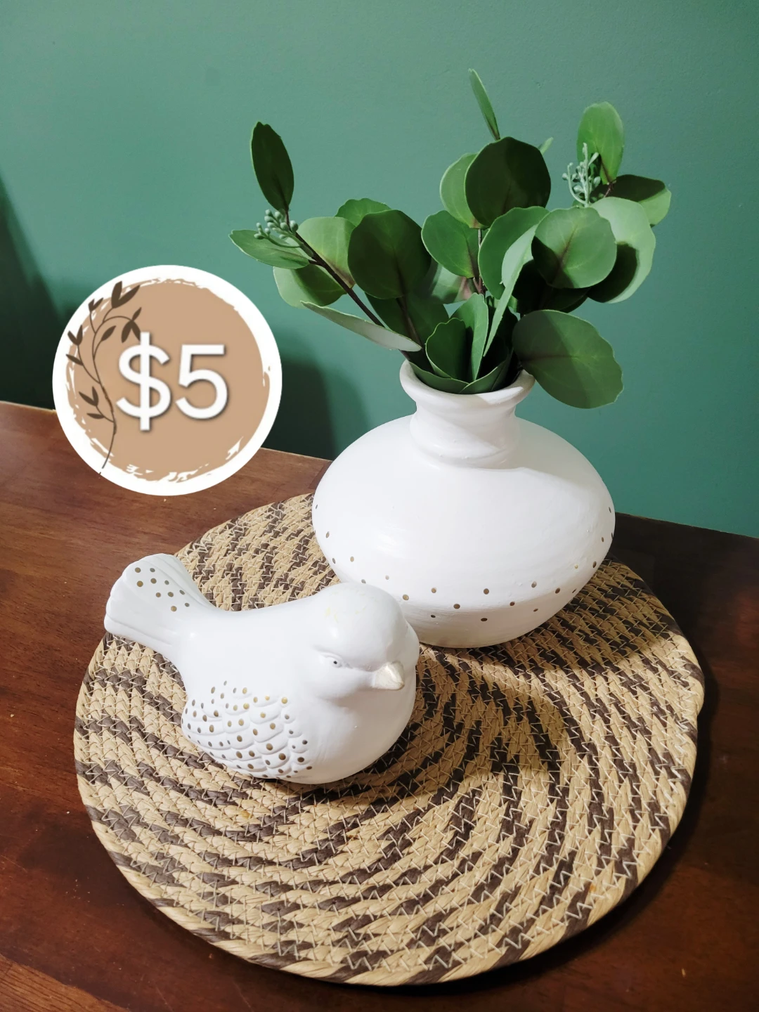 Bird & Vase Decor