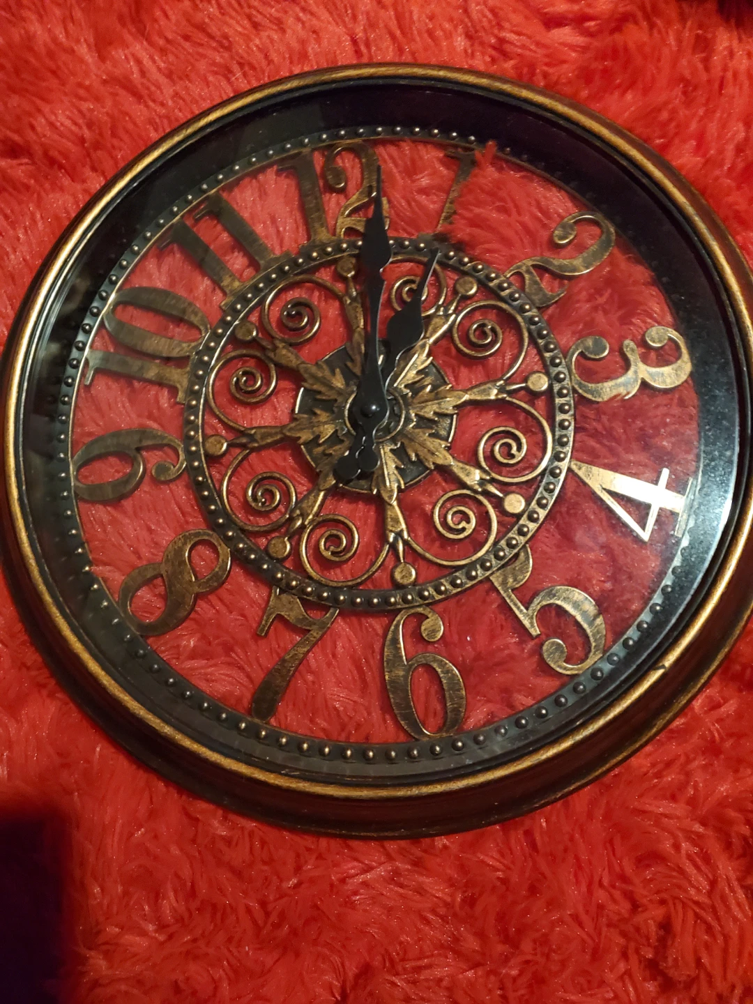 🥕 Decorative Plastic Wall Clock