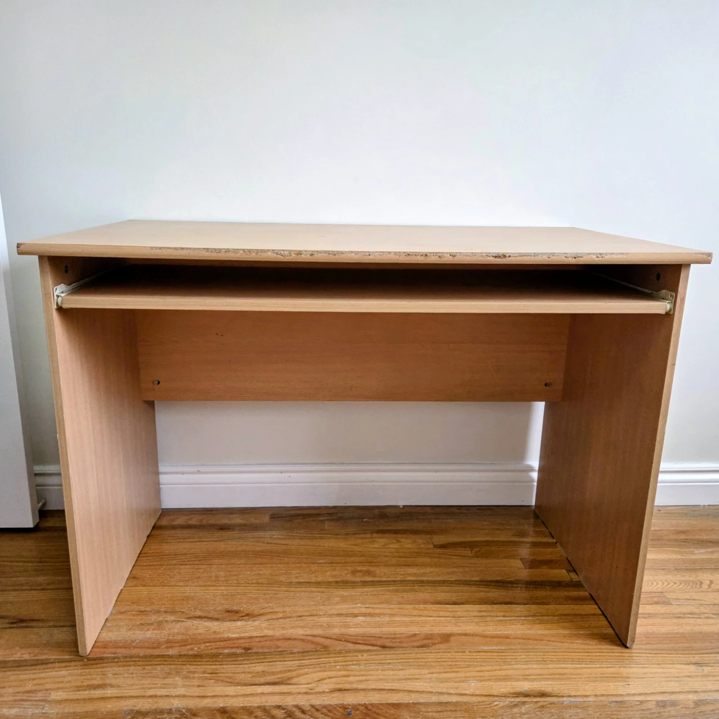 Computer Desk with Keyboard Tray