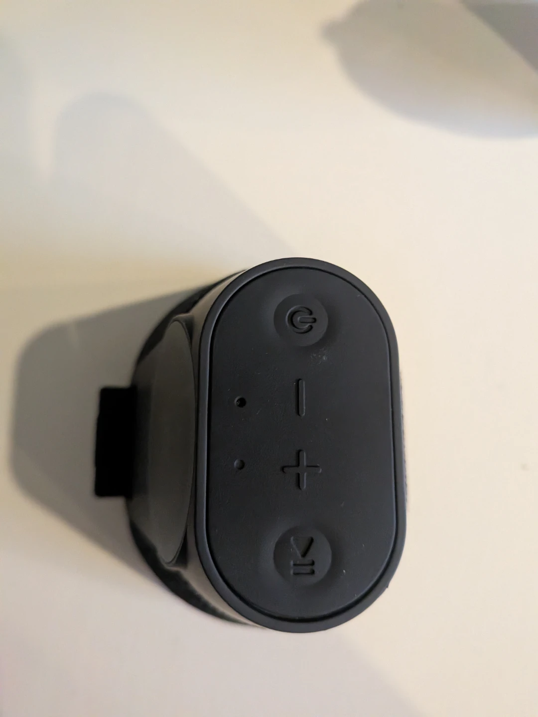 iQ Bluetooth Speaker with Magnetic Wireless Charger – Like New - photo 4