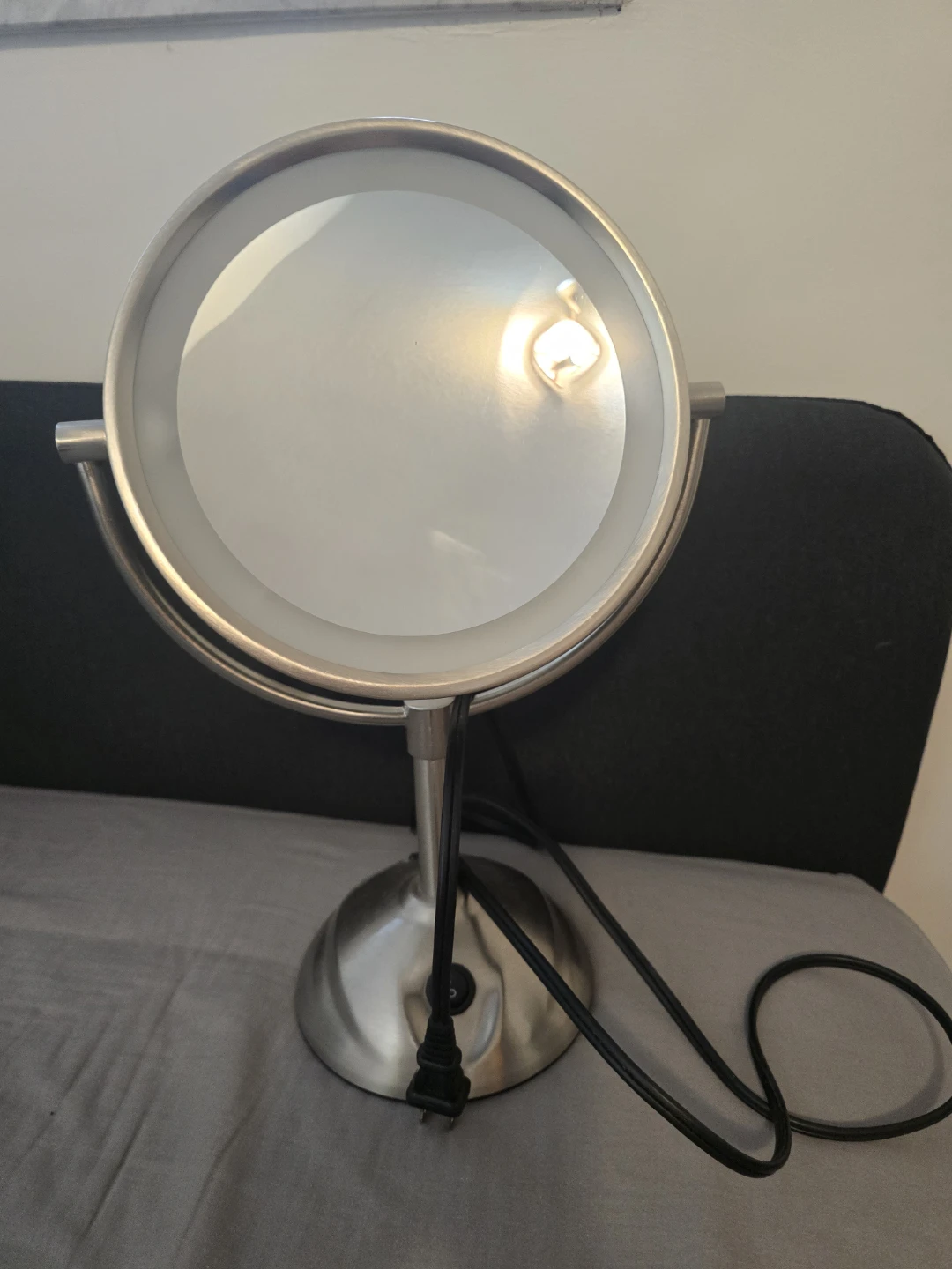 LED Makeup Mirror with Magnification - photo 2