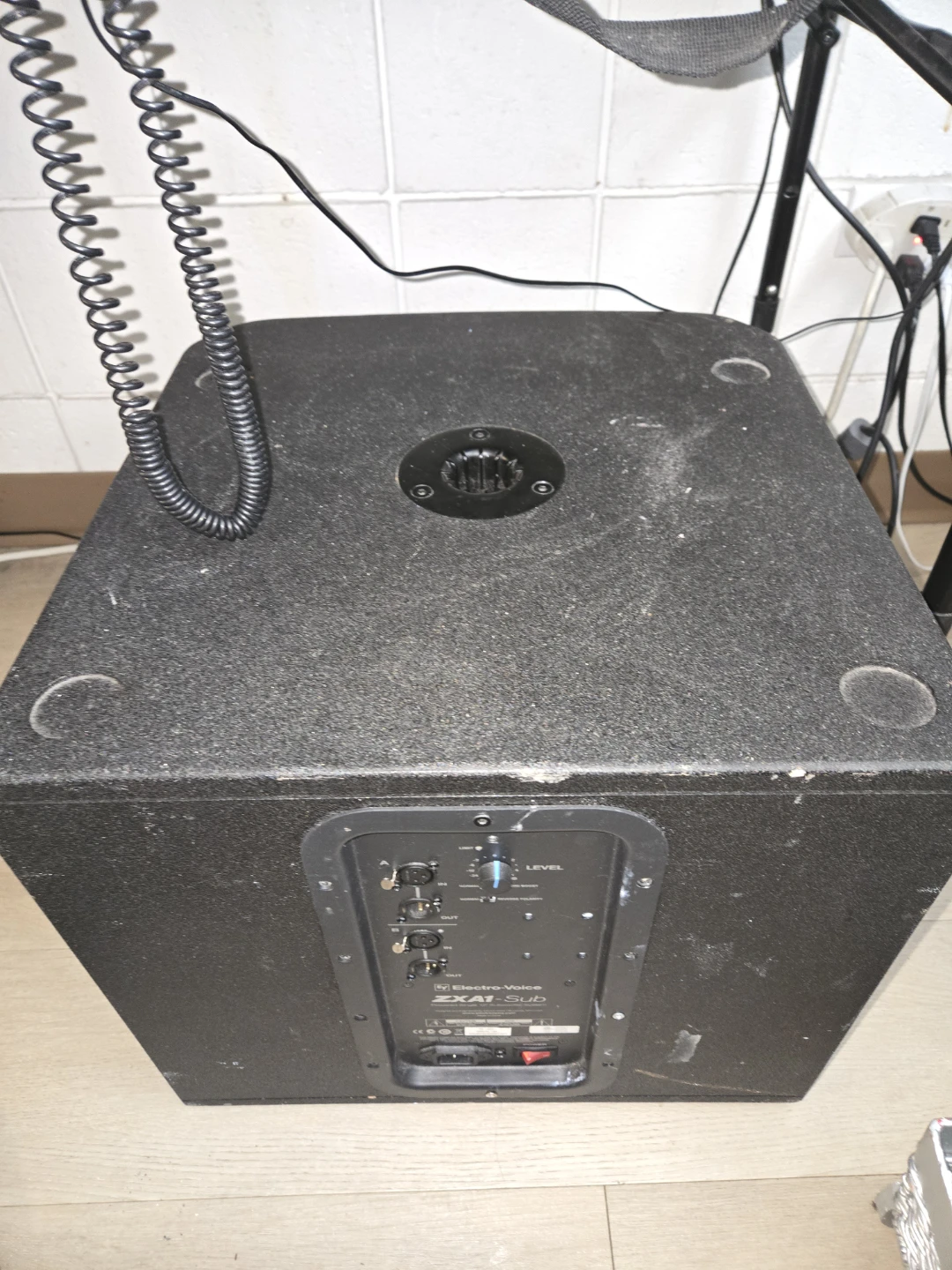 Electro-Voice ELX 118P Powered Subwoofer - photo 3