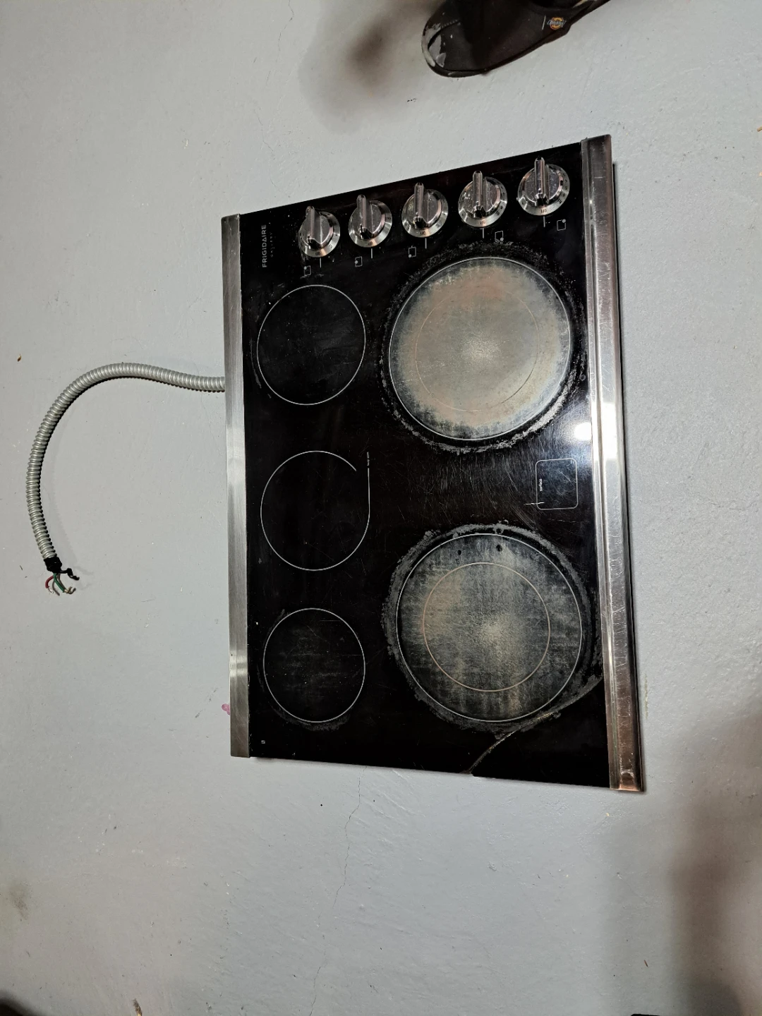 Frigidaire Gallery electric cooktops - photo 5