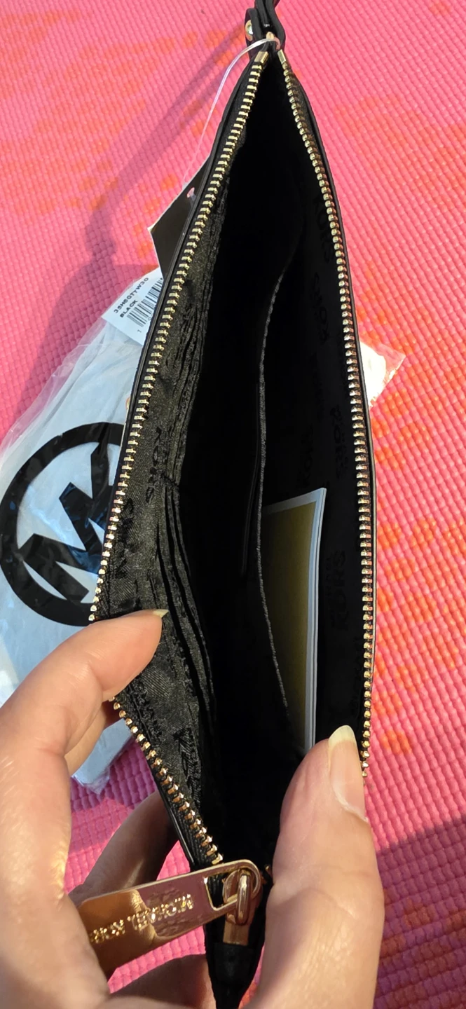 Michael Kors Black Leather Chevron Clutch Wristlet - photo 3
