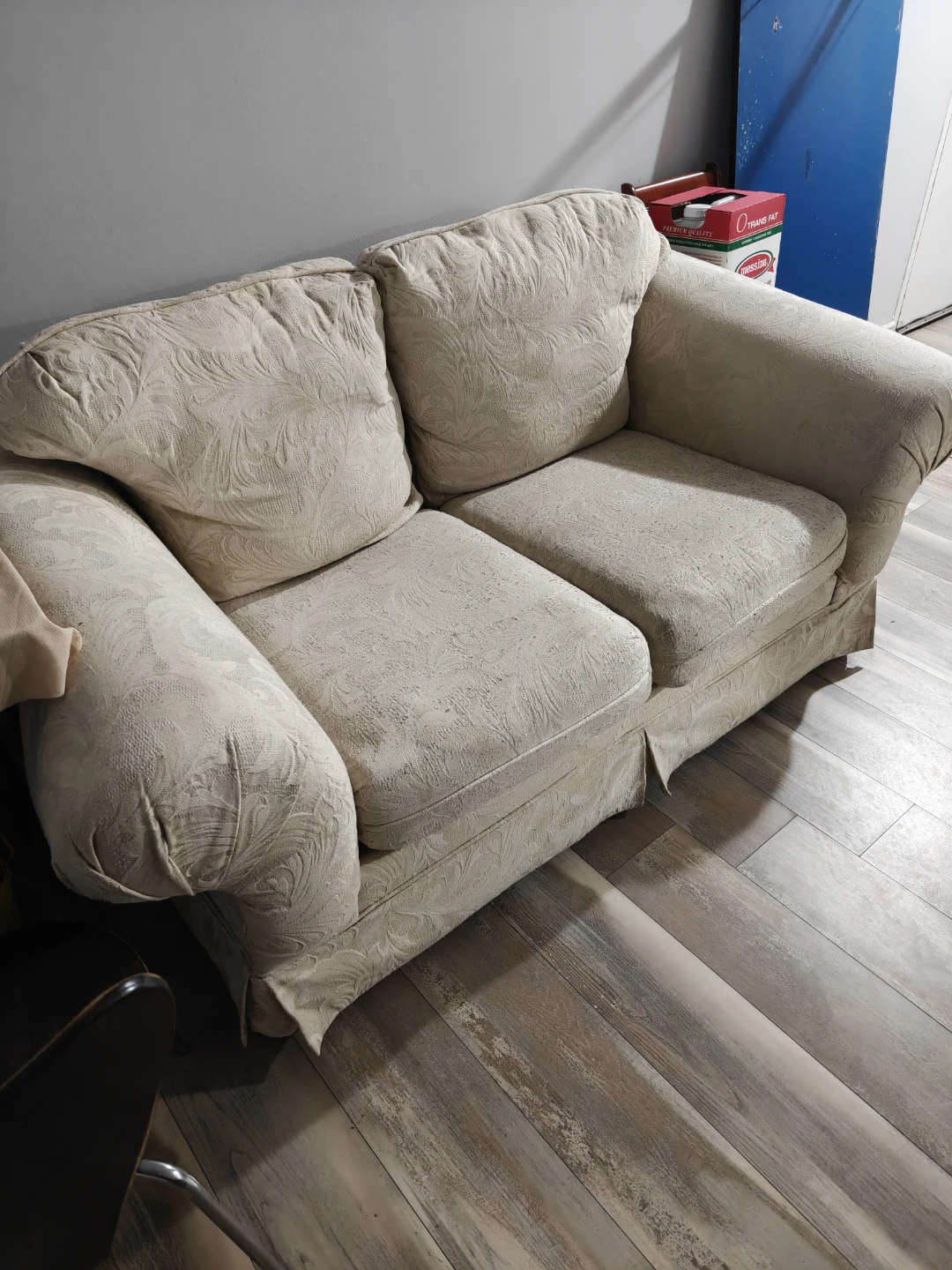 Cream Floral Pattern Sofa