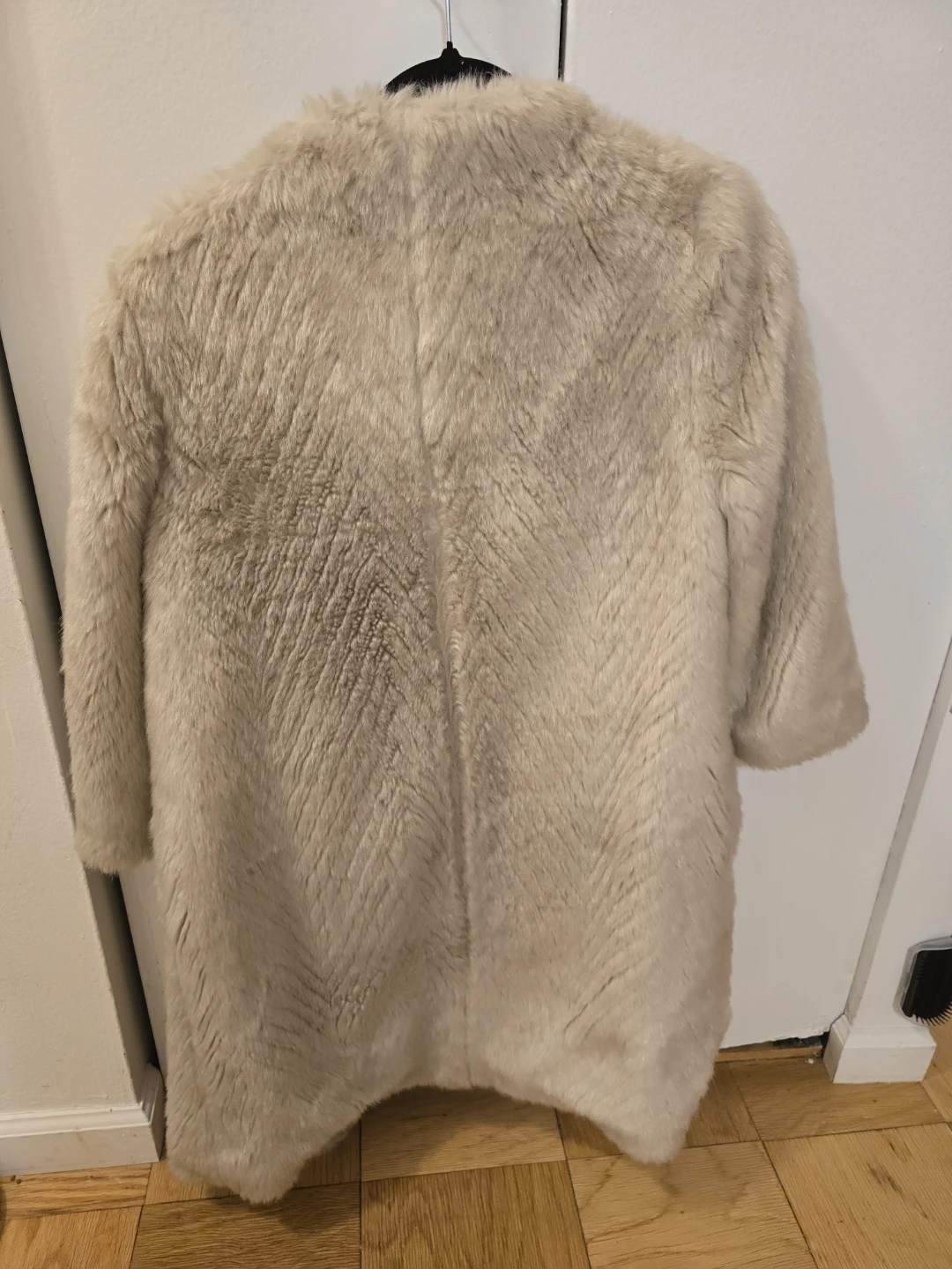 Ted Baker Faux Fur Coat - photo 3