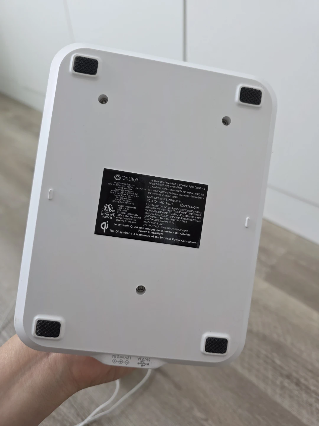 Costco LED Desk Lamp with Wireless Charging - photo 2
