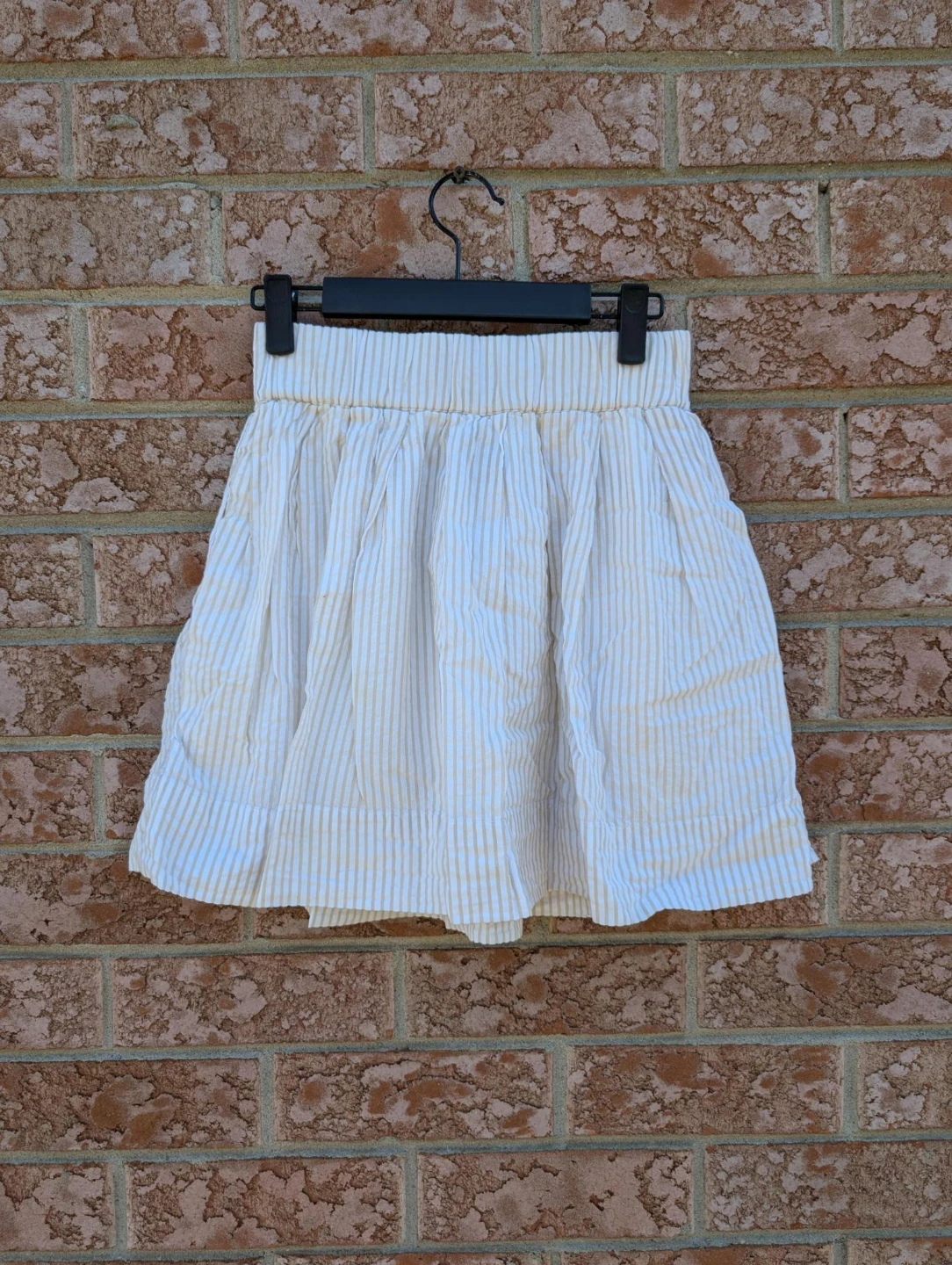 Club Monaco size 2 Striped Mini Skirt
